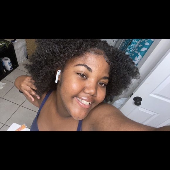 Meet your Posher, Sadia - Picture 1 of 1